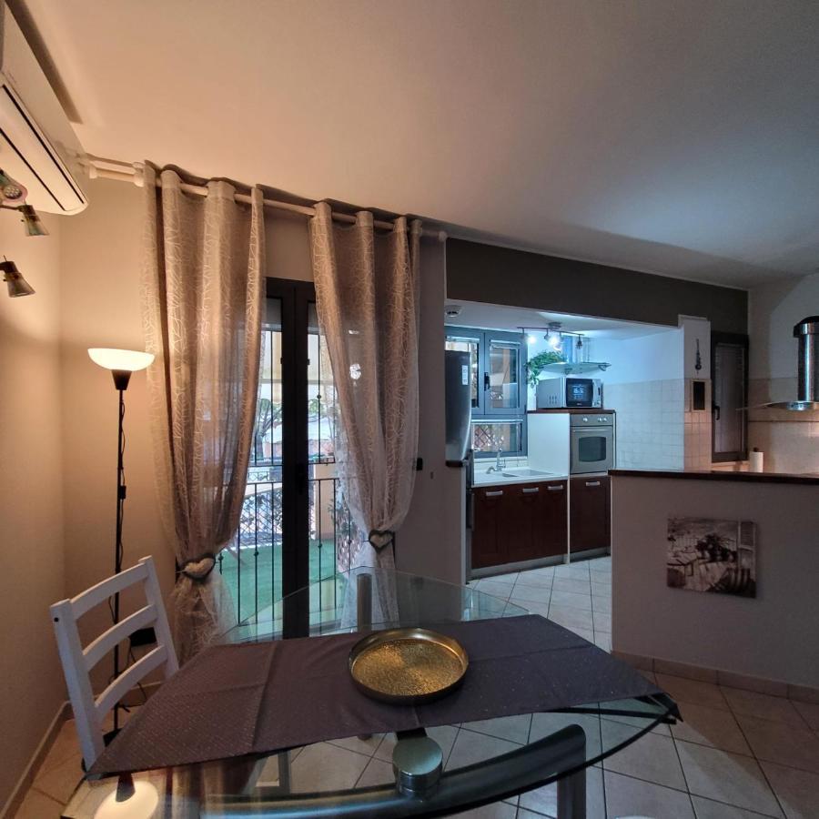 Chic & Relax Apartment Римини Экстерьер фото
