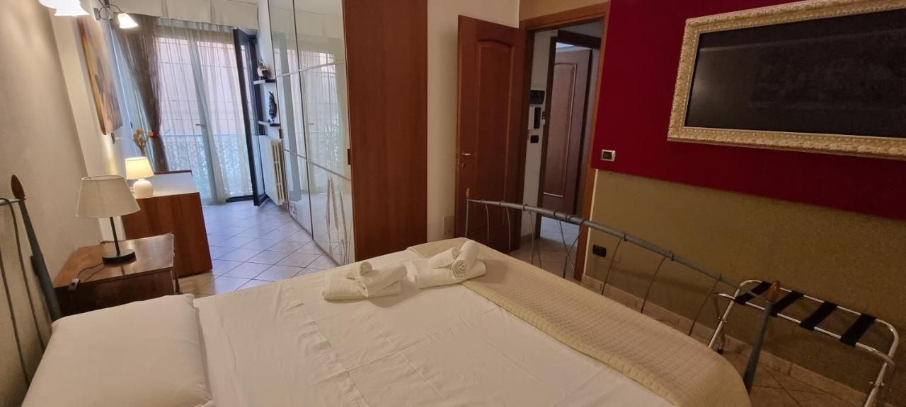 Chic & Relax Apartment Римини Экстерьер фото